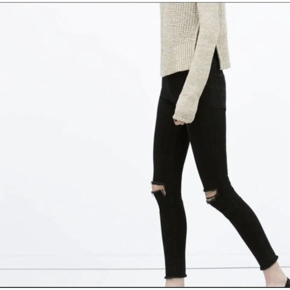 Zara Pants - Zara Jeans Trafaluc Denim Makers Raw Hem Ripped Knee Holes Black Sz 8 Grunge Emo